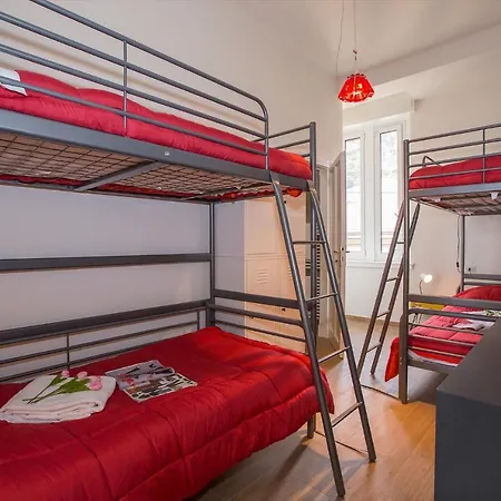 Sleeps 8 Air Con *