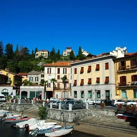Sleeps 8 Air Con Appartement