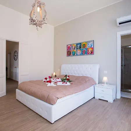 Sleeps 8 Air Con *